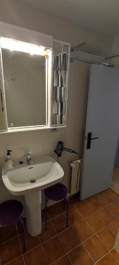 En Zona Centrica Y Tranquila. Apartment *