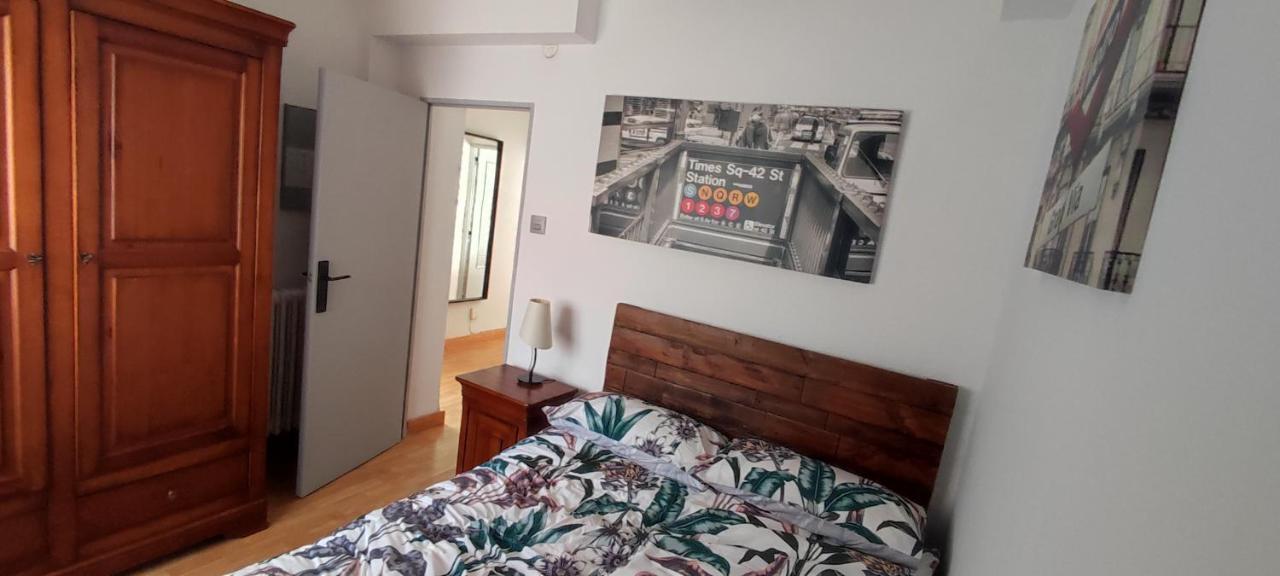 En Zona Centrica Y Tranquila. Apartament Pampeluna