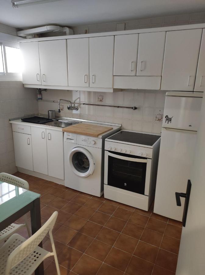 En Zona Centrica Y Tranquila. Apartament Pampeluna